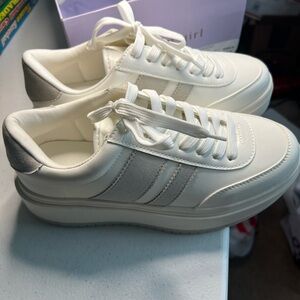 Size 7 Women’s Madden Girl gym shoes